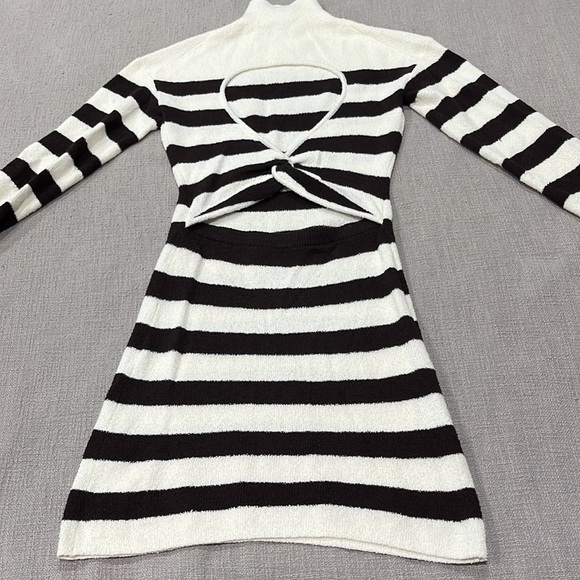 Nanushka Lola Dress in Stripe Creme & Brown Sleeve Mini Sweater Sz M - Picture 6 of 8